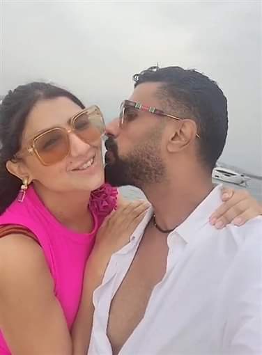 محمد سامي لـ متابعيه: لما تكون مراتك مي عمر يبقى دا فطارك!
