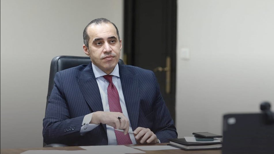  المستشار محمود فوزي وزير المجالس النيابية 