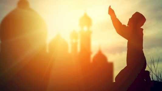 دعاء العشر الأوائل من ذي الحجة للرزق وتيسير الحال.. ردده في السجود
