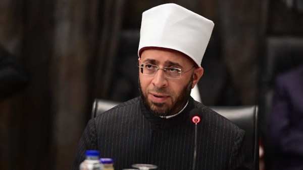 الأوقاف تُلزم الأئمة بإخطار الوزارة قبل السفر للخارج مع اقتراب موسم الحج