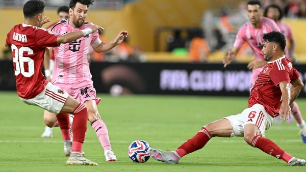 إسلام صادق: الأهلي يقترب من وداع كأس العالم للأندية مع بورتو